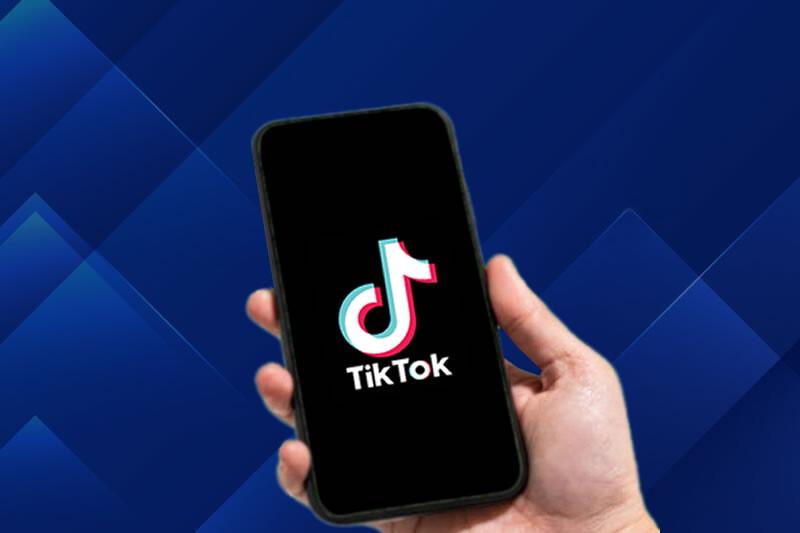 Logo TikTok em smarpthone