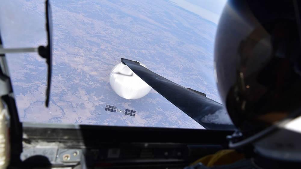 foto balão espião tirada por avião U-2