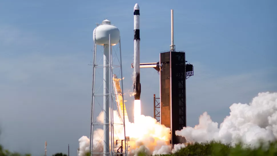 Falcon 9 lançamento Ax1